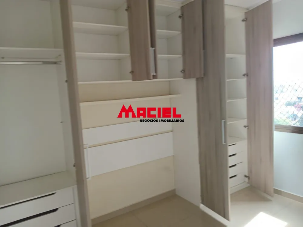 Alugar Apartamento / Padr&atilde;o em S&atilde;o Jos&eacute; dos Campos R$ 1.350,00 - Foto 2