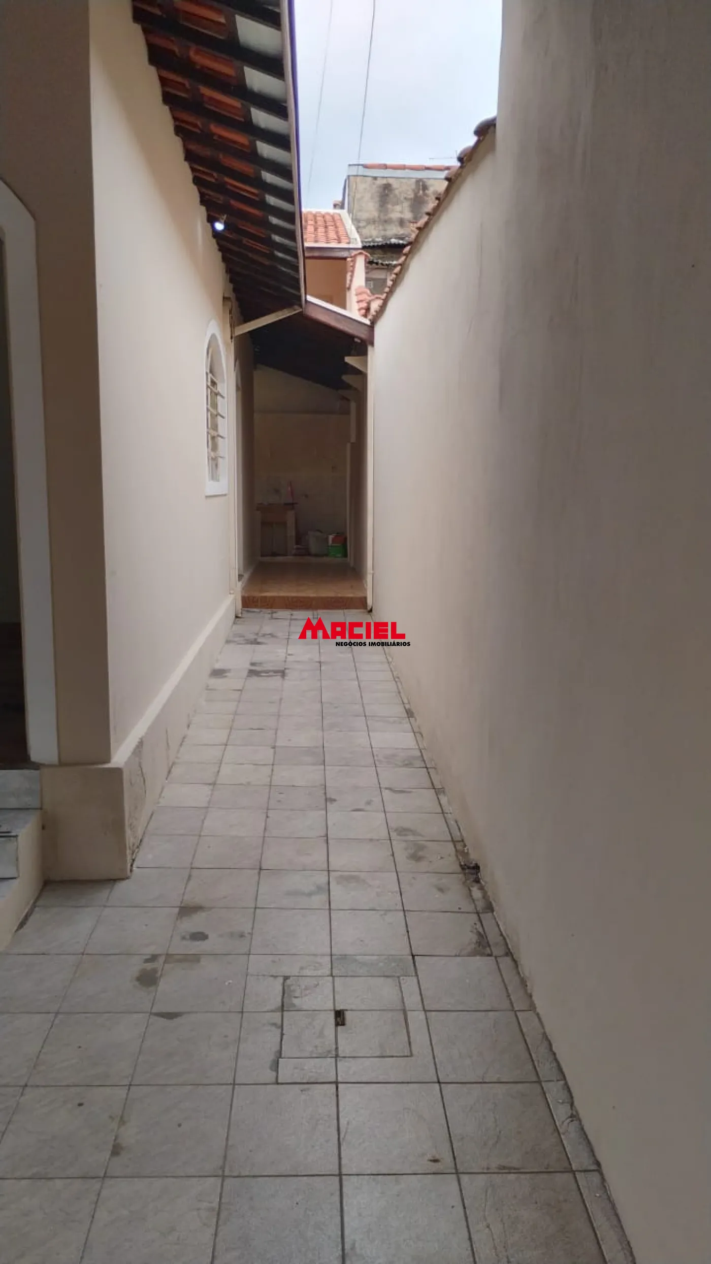 Comprar Casa / Padrão em São José dos Campos - Foto 4