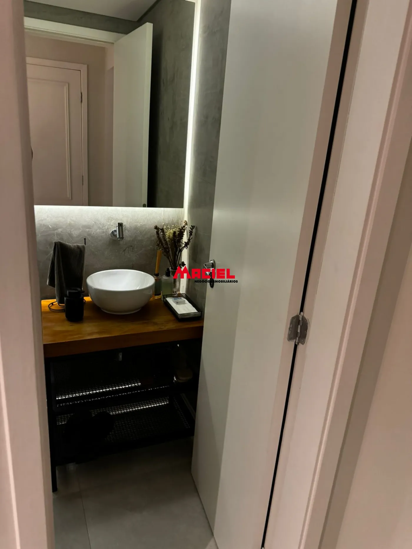 Comprar Apartamento / Padrão em São José dos Campos R$ 1.810.000,00 - Foto 2