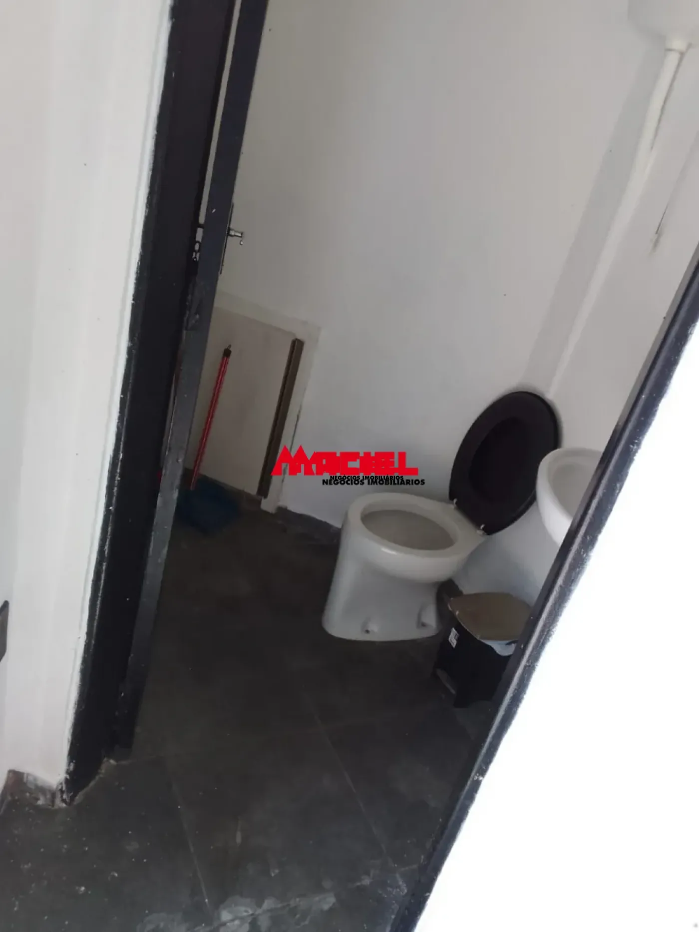 Alugar Comercial / Ponto Comercial em São José dos Campos R$ 1.500,00 - Foto 1