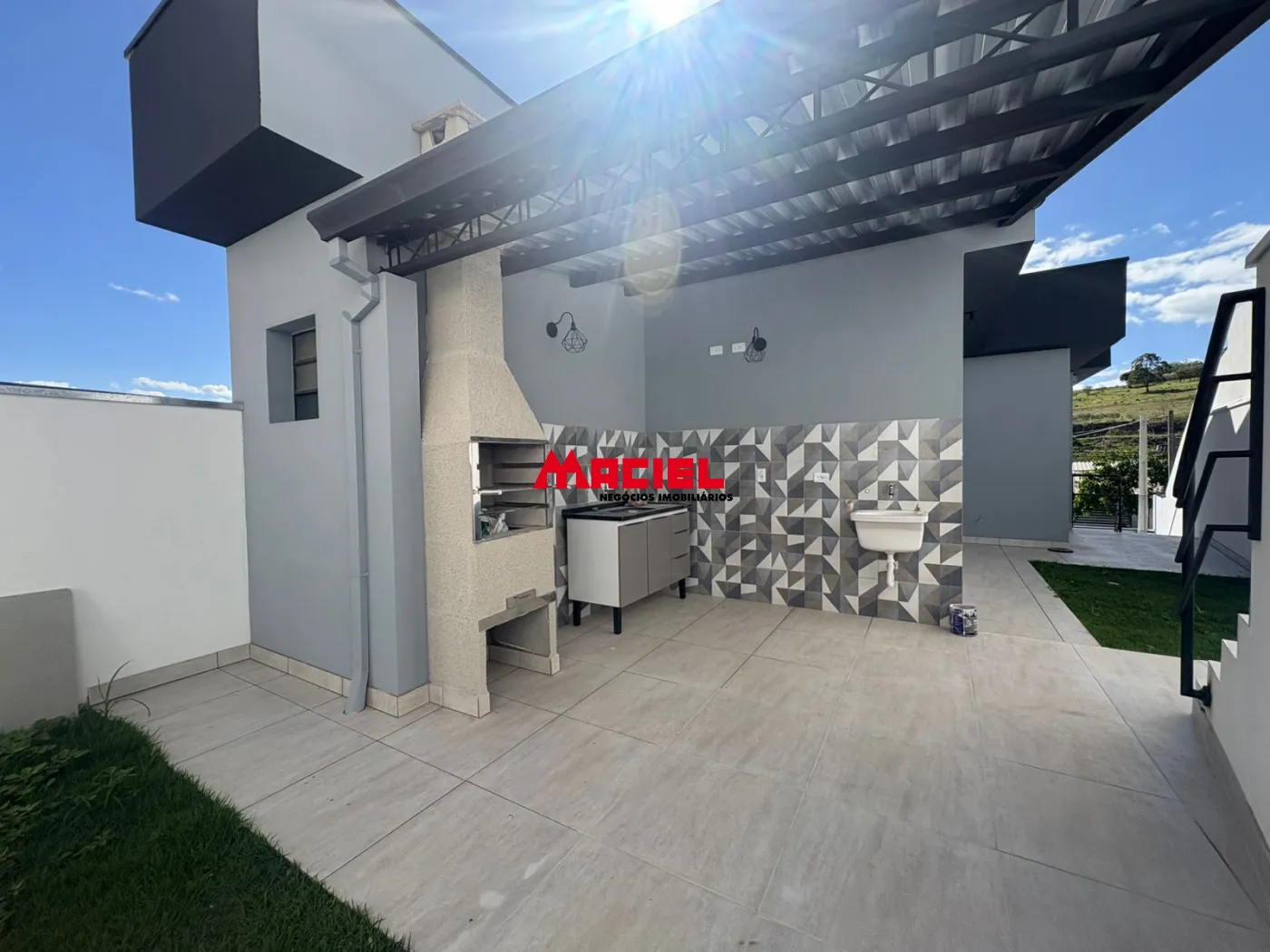 Comprar Casa / Padrão em São José dos Campos R$ 440.000,00 - Foto 1