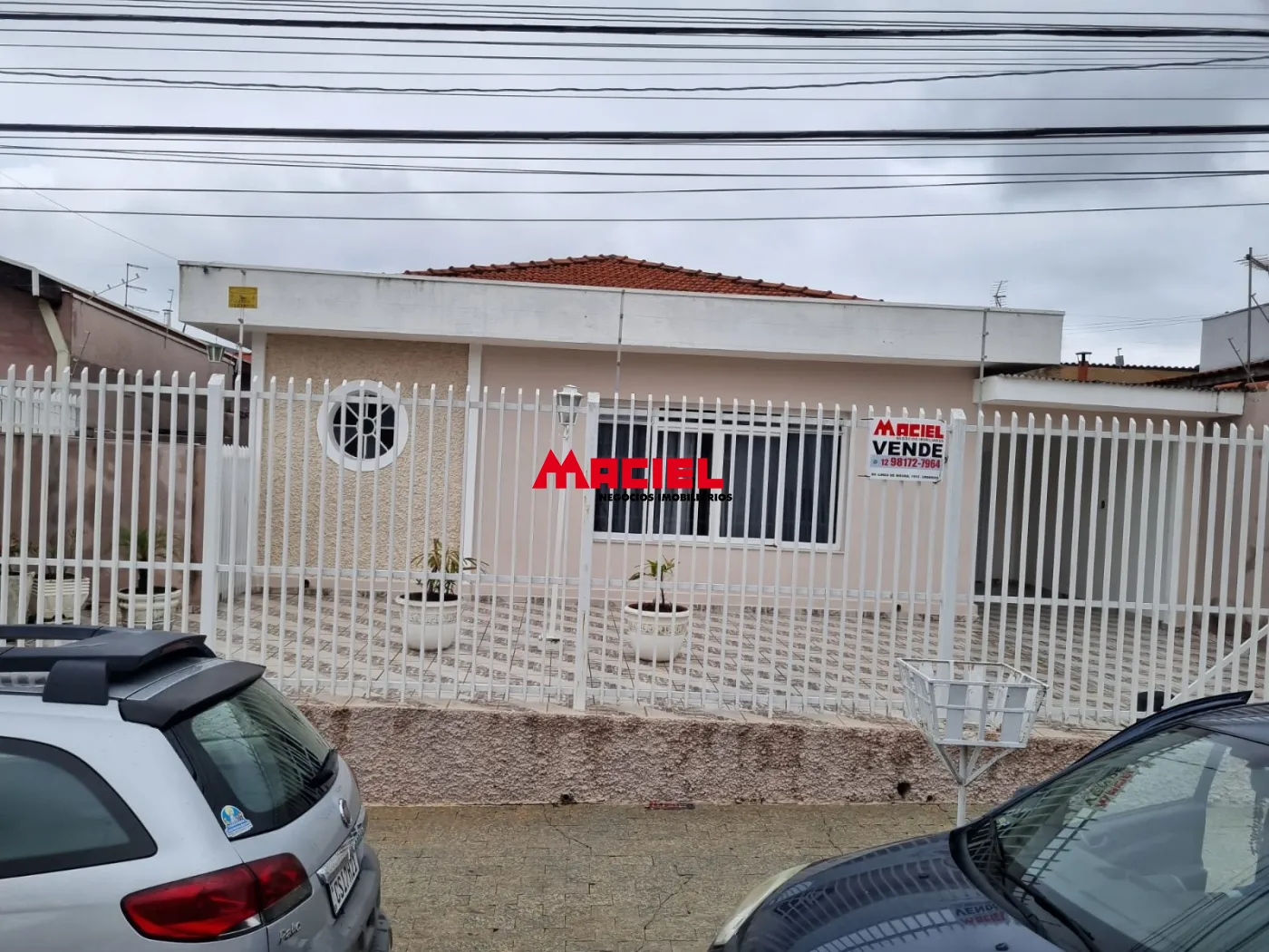 Comprar Casa / Padrão em São José dos Campos R$ 890.000,00 - Foto 1