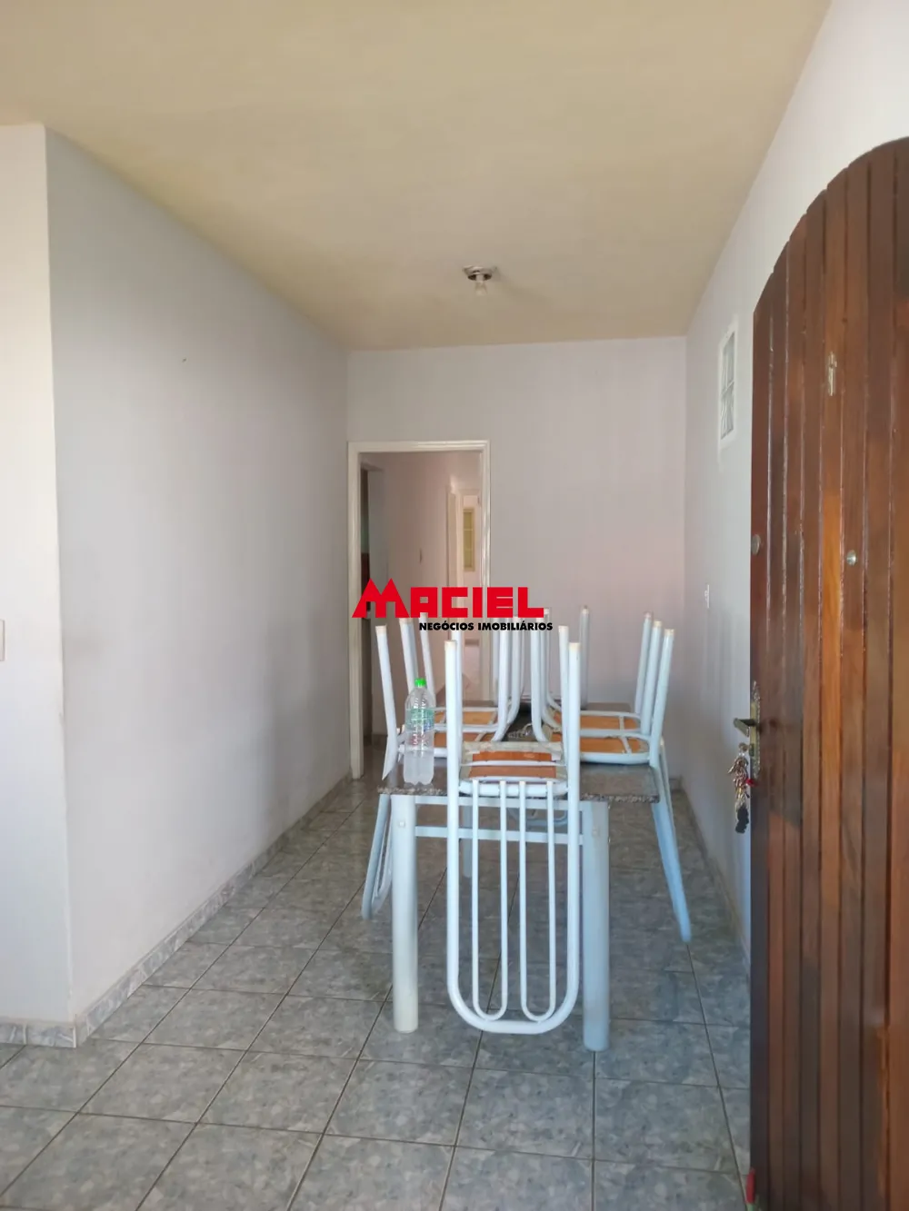 Alugar Casa / Padrão em São José dos Campos R$ 2.000,00 - Foto 5