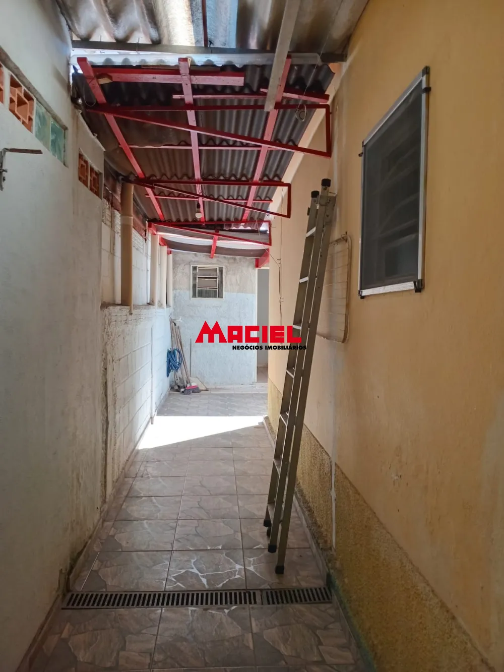 Alugar Casa / Padrão em São José dos Campos R$ 2.000,00 - Foto 15