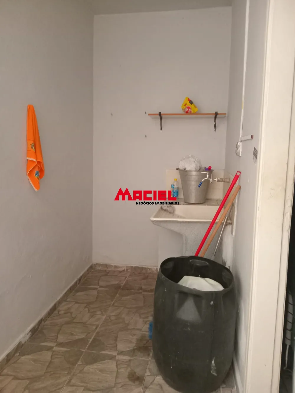 Alugar Casa / Padrão em São José dos Campos R$ 2.000,00 - Foto 21