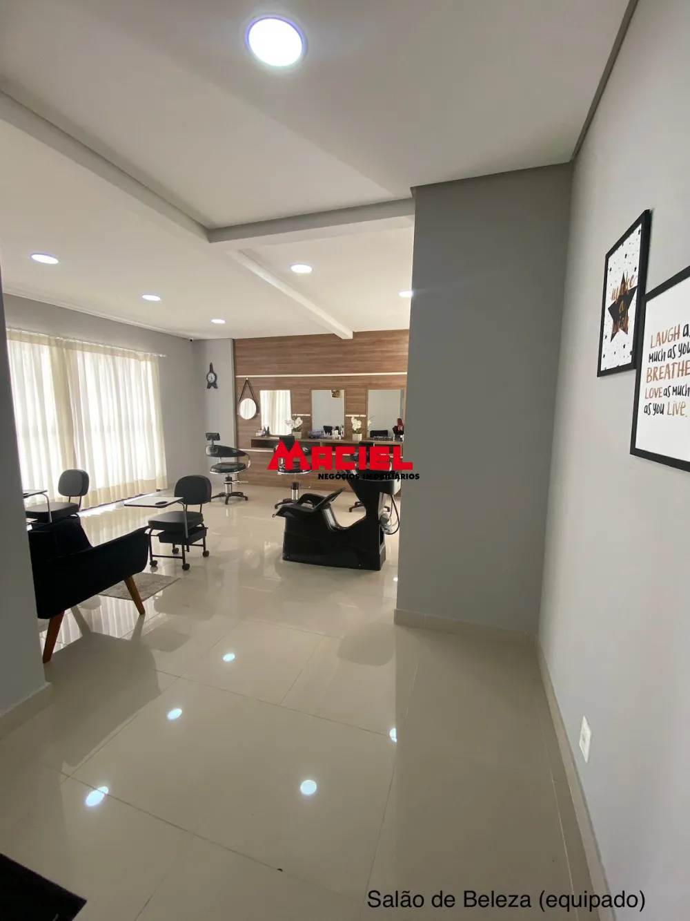 Alugar Apartamento / Mobiliado em São José dos Campos R$ 4.500,00 - Foto 1
