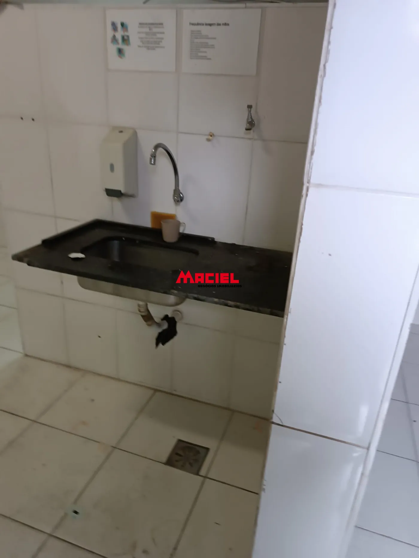 Alugar Comercial / Ponto Comercial em São José dos Campos R$ 3.000,00 - Foto 16
