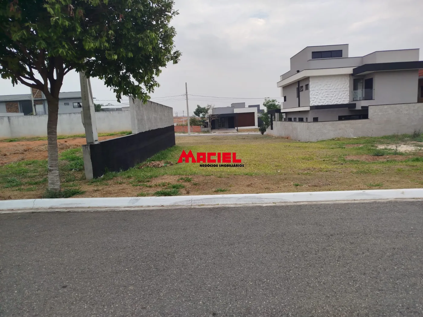 Comprar Terreno / Condomínio em São José dos Campos R$ 420.000,00 - Foto 2