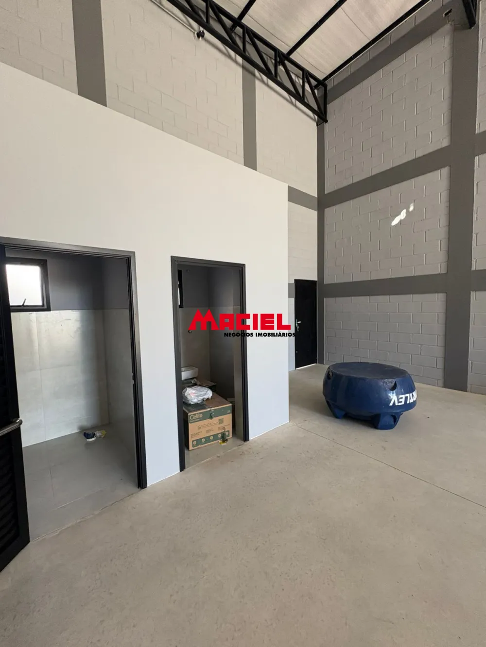 Alugar Comercial / Galpão em São José dos Campos R$ 4.500,00 - Foto 6