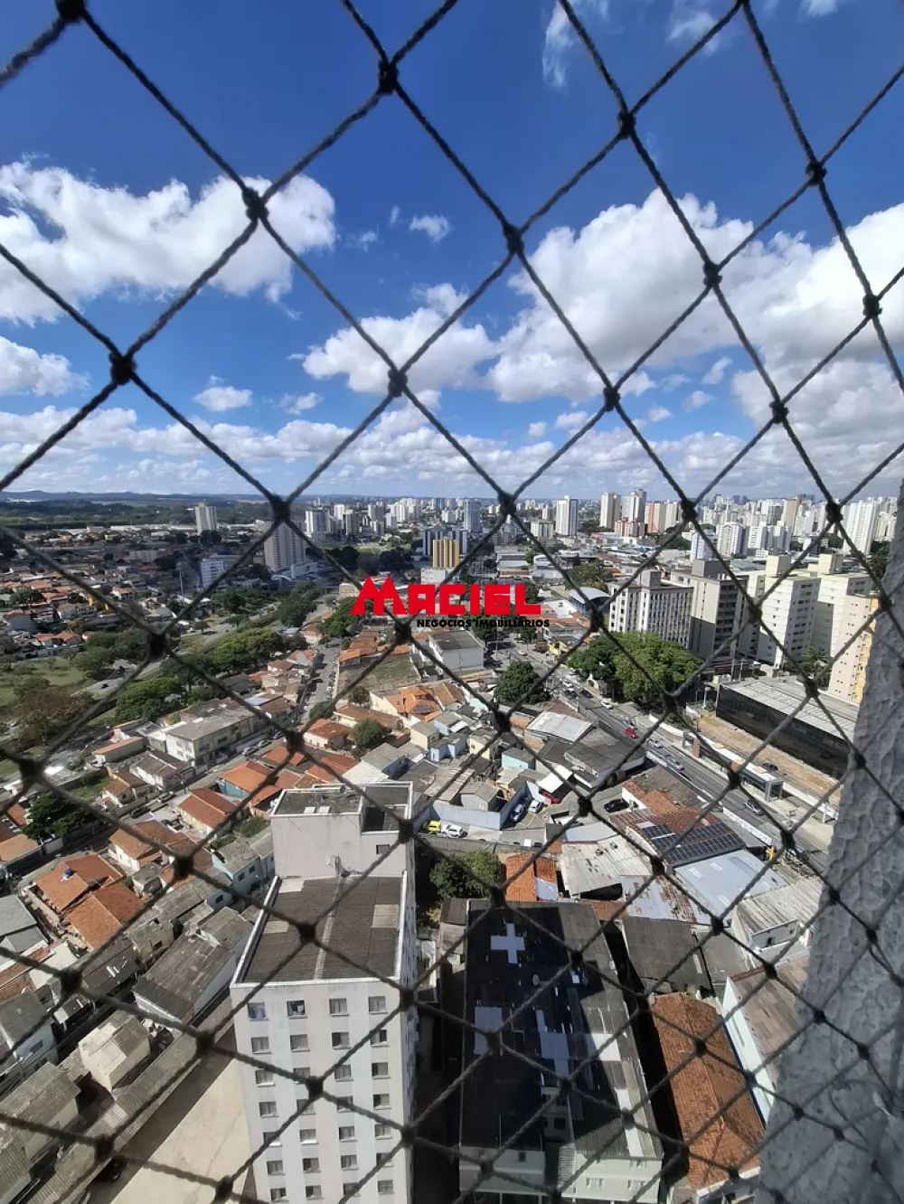 Comprar Apartamento / Padrão em São José dos Campos R$ 450.000,00 - Foto 2