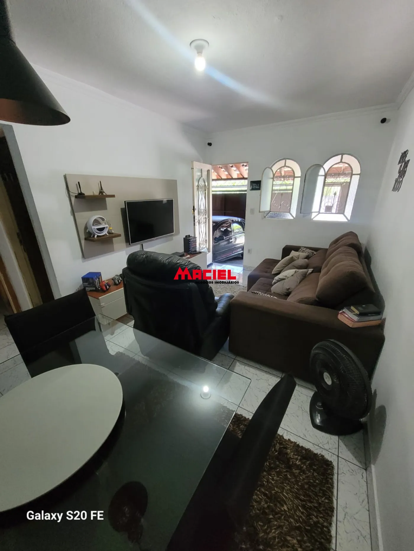 Comprar Casa / Padrão em São José dos Campos R$ 360.000,00 - Foto 1