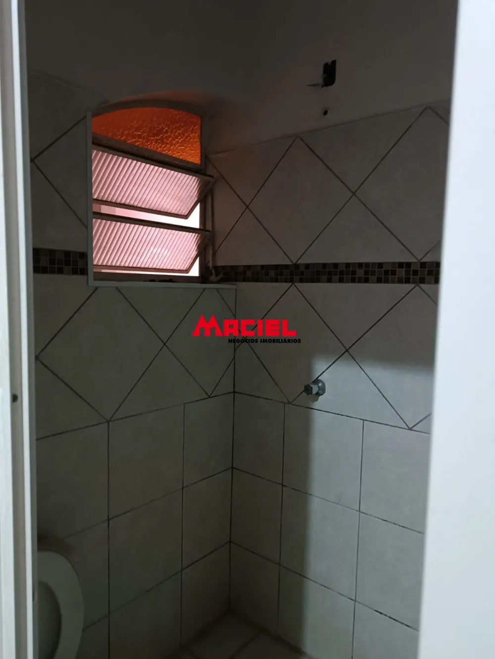 Alugar Casa / Padrão em São José dos Campos R$ 2.400,00 - Foto 5