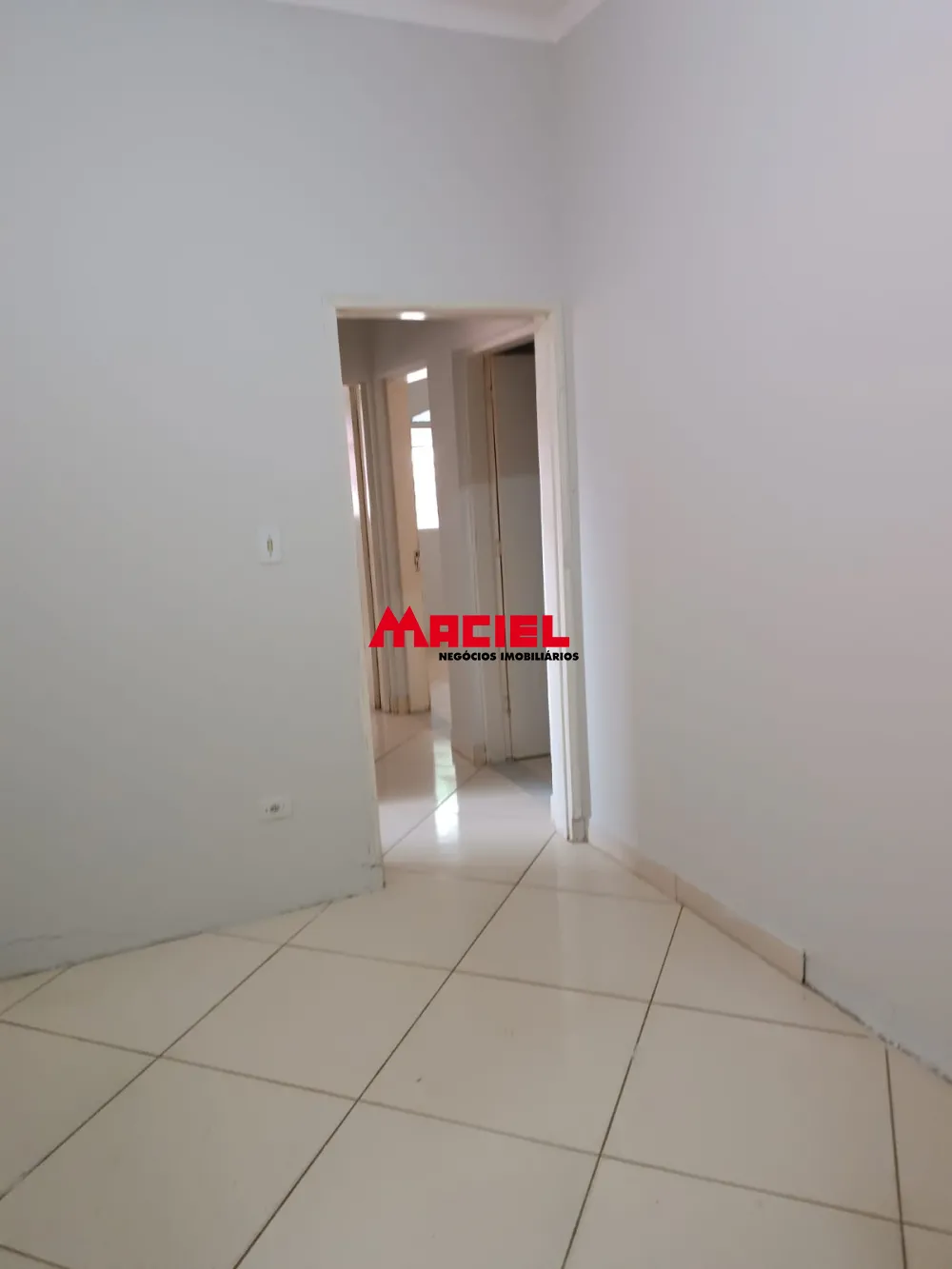 Alugar Casa / Padrão em São José dos Campos R$ 2.400,00 - Foto 8