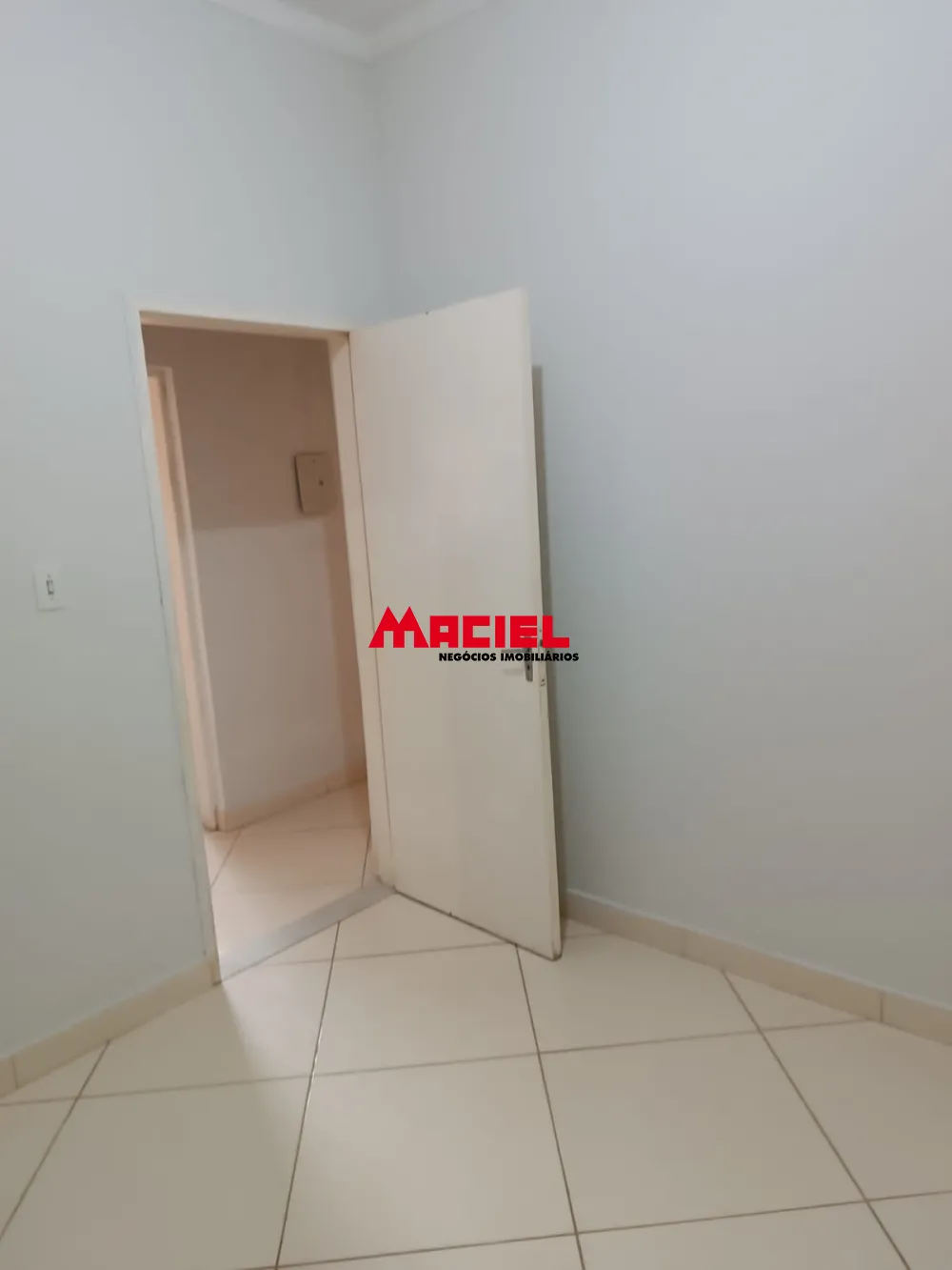 Alugar Casa / Padrão em São José dos Campos R$ 2.400,00 - Foto 11