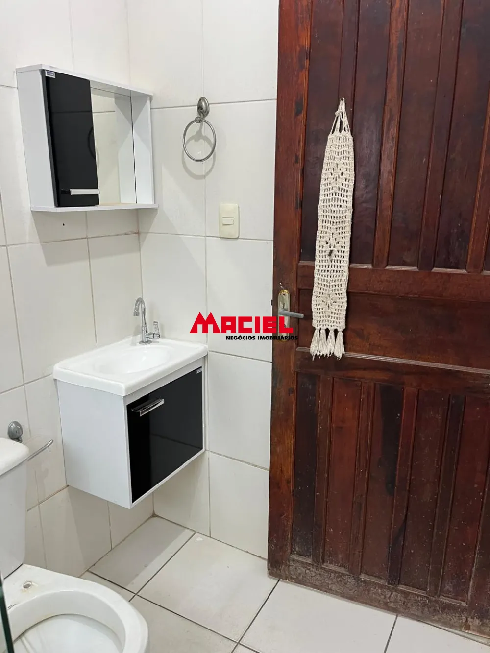 Alugar Casa / Padrão em São José dos Campos R$ 2.300,00 - Foto 10
