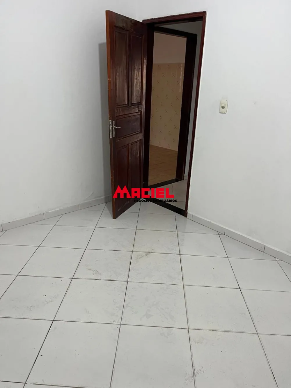 Alugar Casa / Padrão em São José dos Campos R$ 2.300,00 - Foto 15