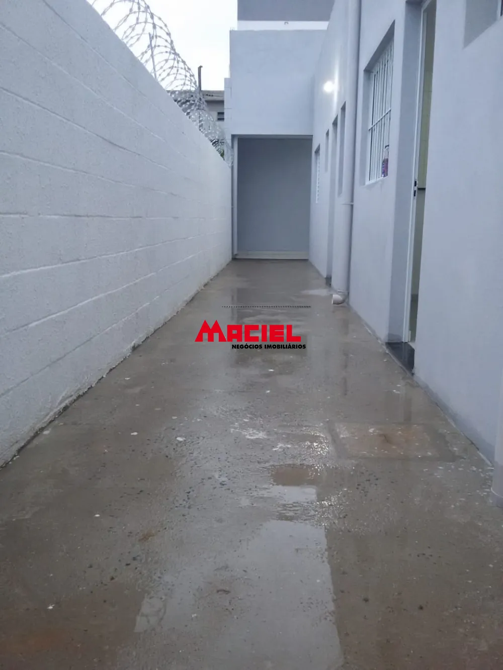 Alugar Casa / Padrão em São José dos Campos R$ 1.700,00 - Foto 4