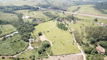 imagem 2 - Área  industrial (ZUP) a 600 m da Rodovia Ayrton Senna com viaduto de acesso sentido Rio ou São Paulo imagem 2 - Área  industrial (ZUP) a 600 m da Rodovia Ayrton Senna com viaduto de acesso sentido Rio ou São Paulo