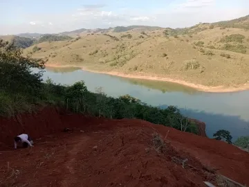 imagem 2 - terreno com 3000 mil metros em Jambeiro na beiranda da repressa, respeitando o recuo de lei, fica na saida do km 20 da rodovia dos tamoios, aceita carro altomatico ate R$ 50.000.00 COMO PARTE DE PGTO imagem 2 - terreno com 3000 mil metros em Jambeiro na beiranda da repressa, respeitando o recuo de lei, fica na saida do km 20 da rodovia dos tamoios, aceita carro altomatico ate R$ 50.000.00 COMO PARTE DE PGTO