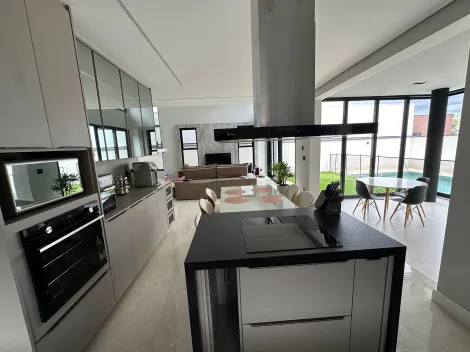 imagem 2 - CASA NO CONDOMINIO VERANA COM ACABAMENTO DE PRIMEIRA QUILIDADE, CASA NOVA, DIFERENCIADA, 4 SUITES, AREA GOURMET, PISCINA QUINTAL imagem 2 - CASA NO CONDOMINIO VERANA COM ACABAMENTO DE PRIMEIRA QUILIDADE, CASA NOVA, DIFERENCIADA, 4 SUITES, AREA GOURMET, PISCINA QUINTAL