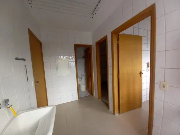 imagem 4 - Apartamento na Vila Adyana em frente a uma praça, melhor localização da vila adyana, são 2 apartamentos por andar, cômodos amplos, sacada, vista livre para todos os lados, sol o dia todo imagem 4 - Apartamento na Vila Adyana em frente a uma praça, melhor localização da vila adyana, são 2 apartamentos por andar, cômodos amplos, sacada, vista livre para todos os lados, sol o dia todo