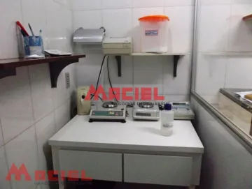 imagem 4 - PRÉDIO NO TÉRREO FARMÁCIA DE MANIPULAÇÃO, FUNDOS UMA EDÍCULA, NA PARTE SUPERIOR UMA CASA imagem 4 - PRÉDIO NO TÉRREO FARMÁCIA DE MANIPULAÇÃO, FUNDOS UMA EDÍCULA, NA PARTE SUPERIOR UMA CASA