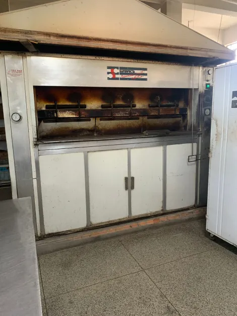 imagem 4 - propriedade comercial de esquina na vila tesouro com 382 metros de terreno e uma bela casa na parte superior com 07 comodos amplos imagem 4 - propriedade comercial de esquina na vila tesouro com 382 metros de terreno e uma bela casa na parte superior com 07 comodos amplos
