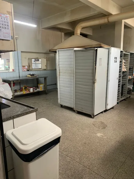 imagem 2 - propriedade comercial de esquina na vila tesouro, com uma instalação de uma Padaria, na parte superior tem uma bela casa com 07 cômodos amplos com 187.5 M2 de area construida. imagem 2 - propriedade comercial de esquina na vila tesouro, com uma instalação de uma Padaria, na parte superior tem uma bela casa com 07 cômodos amplos com 187.5 M2 de area construida.