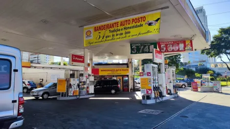 imagem 3 - Terreno de esquina no centro da cidade no Jardim São Dimas, hoje no local funciona um posto de gasolina, este terreno faz frente para três ruas, imagem 3 - Terreno de esquina no centro da cidade no Jardim São Dimas, hoje no local funciona um posto de gasolina, este terreno faz frente para três ruas,