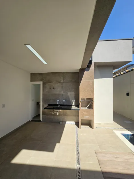imagem 4 - `Seu Refúgio de Conforto e Sofisticação: Casa Térrea com 3 Suítes, Pé Direito Duplo, no Deslumbrante Condomínio RUDA! imagem 4 - `Seu Refúgio de Conforto e Sofisticação: Casa Térrea com 3 Suítes, Pé Direito Duplo, no Deslumbrante Condomínio RUDA!