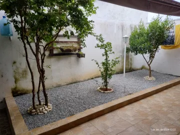 imagem 1 - `Refúgio Moderno: Casa de Lage com Sustentabilidade e Conforto` imagem 1 - `Refúgio Moderno: Casa de Lage com Sustentabilidade e Conforto`