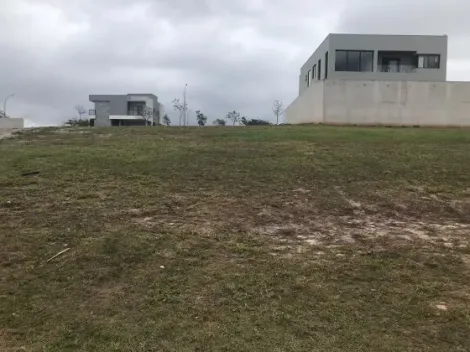 imagem 1 - Excelente oportunidade! Belo terreno no Condomínio Alphaville II com leve aclive imagem 1 - Excelente oportunidade! Belo terreno no Condomínio Alphaville II com leve aclive