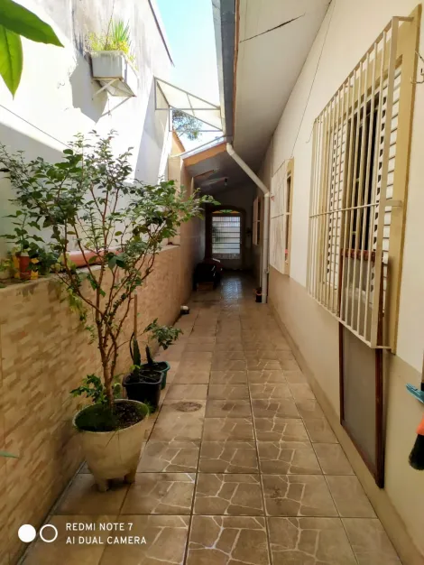 imagem 2 - casa a venda em avenida,próxima de comércio em geral. imagem 2 - casa a venda em avenida,próxima de comércio em geral.