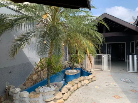 imagem 3 - Exuberante Casa Térrea de Alto Padrão no Vila Branca: Arquitetura Sofisticada, Lago Privativo e Espaço Gourmet Exclusivo imagem 3 - Exuberante Casa Térrea de Alto Padrão no Vila Branca: Arquitetura Sofisticada, Lago Privativo e Espaço Gourmet Exclusivo