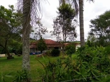 imagem 1 - Deslumbrante chácara com casa aconchegante com pomar formado imagem 1 - Deslumbrante chácara com casa aconchegante com pomar formado