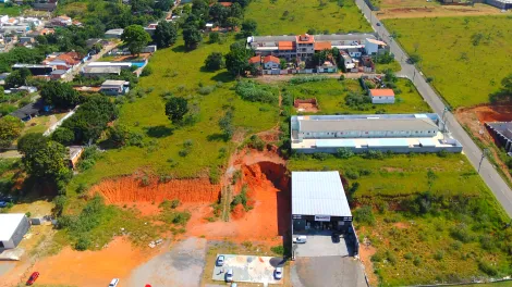 imagem 3 - Terreno Amplo e Bem Localizado - Ideal para Investidores e Construtores! imagem 3 - Terreno Amplo e Bem Localizado - Ideal para Investidores e Construtores!