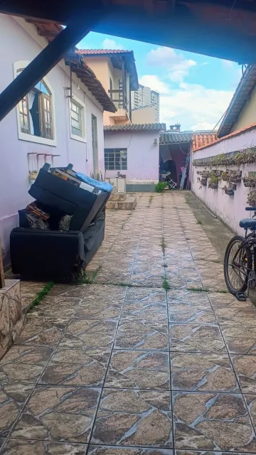 imagem 2 - CASA COM 255m² DE TERRENO PARA VENDA NO JARDIM DAS INDUSTRIAS - POSSUI EDÍCULA imagem 2 - CASA COM 255m² DE TERRENO PARA VENDA NO JARDIM DAS INDUSTRIAS - POSSUI EDÍCULA