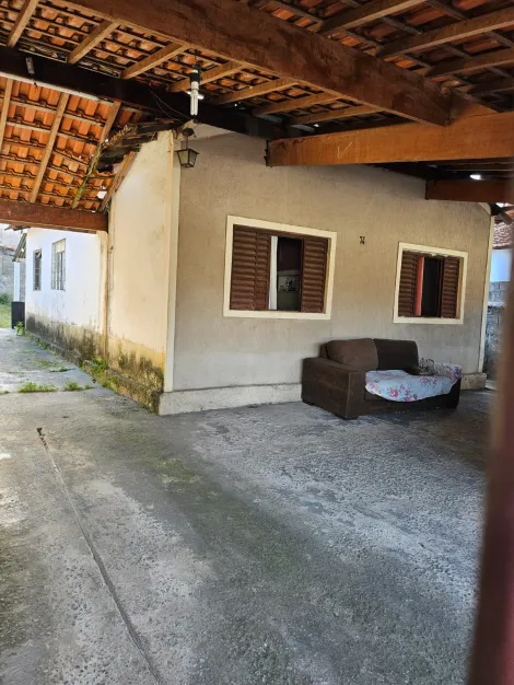 imagem 1 - casa antiga pra reforma ,com dois quartos amplos próximo comércio em geral imagem 1 - casa antiga pra reforma ,com dois quartos amplos próximo comércio em geral