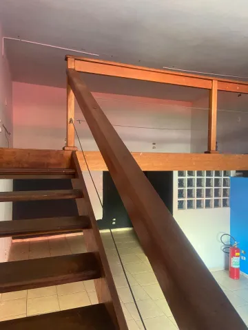 imagem 2 - Salão comercial terreo no centro da cidade com porta de aço, mezanino, cozinha, wc, excelente localização, com muito movimento imagem 2 - Salão comercial terreo no centro da cidade com porta de aço, mezanino, cozinha, wc, excelente localização, com muito movimento
