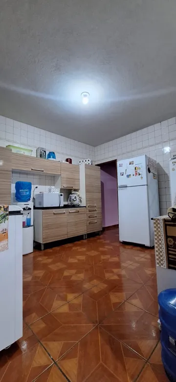 imagem 2 - Casa ampla na zona leste, com 2 dormitórios e ótima localização imagem 2 - Casa ampla na zona leste, com 2 dormitórios e ótima localização