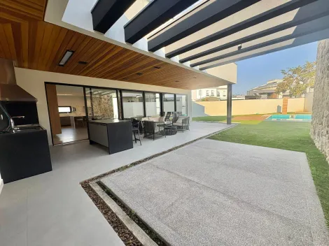 imagem 1 - Casa totalmente térrea em Condomínio com amplo espaço e excelente acabamento imagem 1 - Casa totalmente térrea em Condomínio com amplo espaço e excelente acabamento