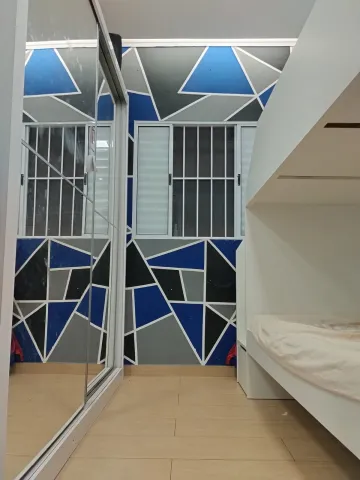 imagem 1 - Terreno com 140 m²: (20 m x 7 m) com área construída de 70 m² , casa sendo:  - Sala - Cozinha; - 03 dormitórios sendo 1 suíte; - 02 banheiro; - Área de serviço;  - Garagem  coberta para 02 carros;  Portas e janelas de alumínio branco, box nos banheir imagem 1 - Terreno com 140 m²: (20 m x 7 m) com área construída de 70 m² , casa sendo:  - Sala - Cozinha; - 03 dormitórios sendo 1 suíte; - 02 banheiro; - Área de serviço;  - Garagem  coberta para 02 carros;  Portas e janelas de alumínio branco, box nos banheir